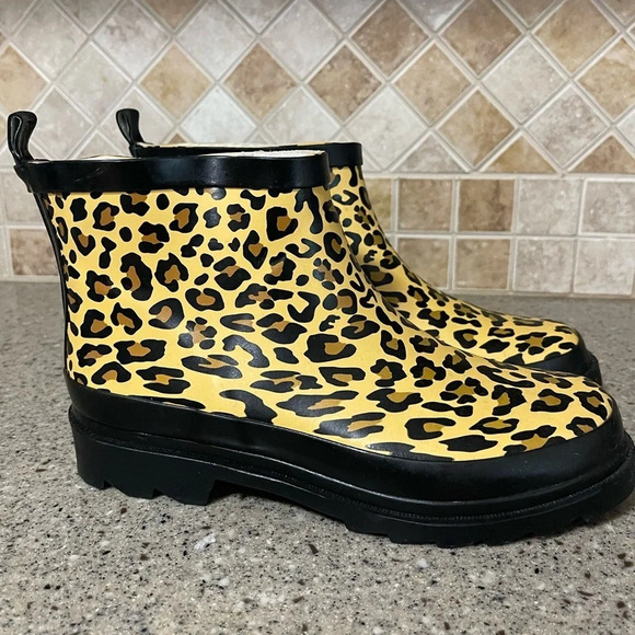 Via Rosa Women’s Leopard Print Ankle Height Rain Boots Size 6 - Picture 5 of 10
